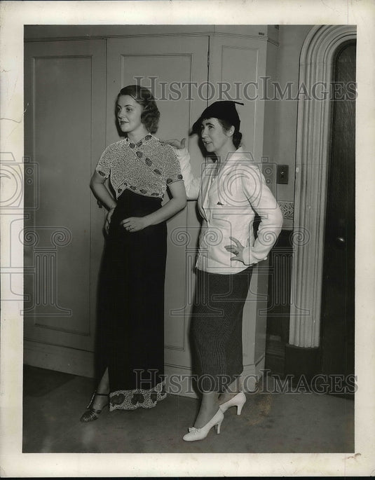 1936 Press Photo Designer Natalie Geauer with her Model. - nea94743 - Historic Images