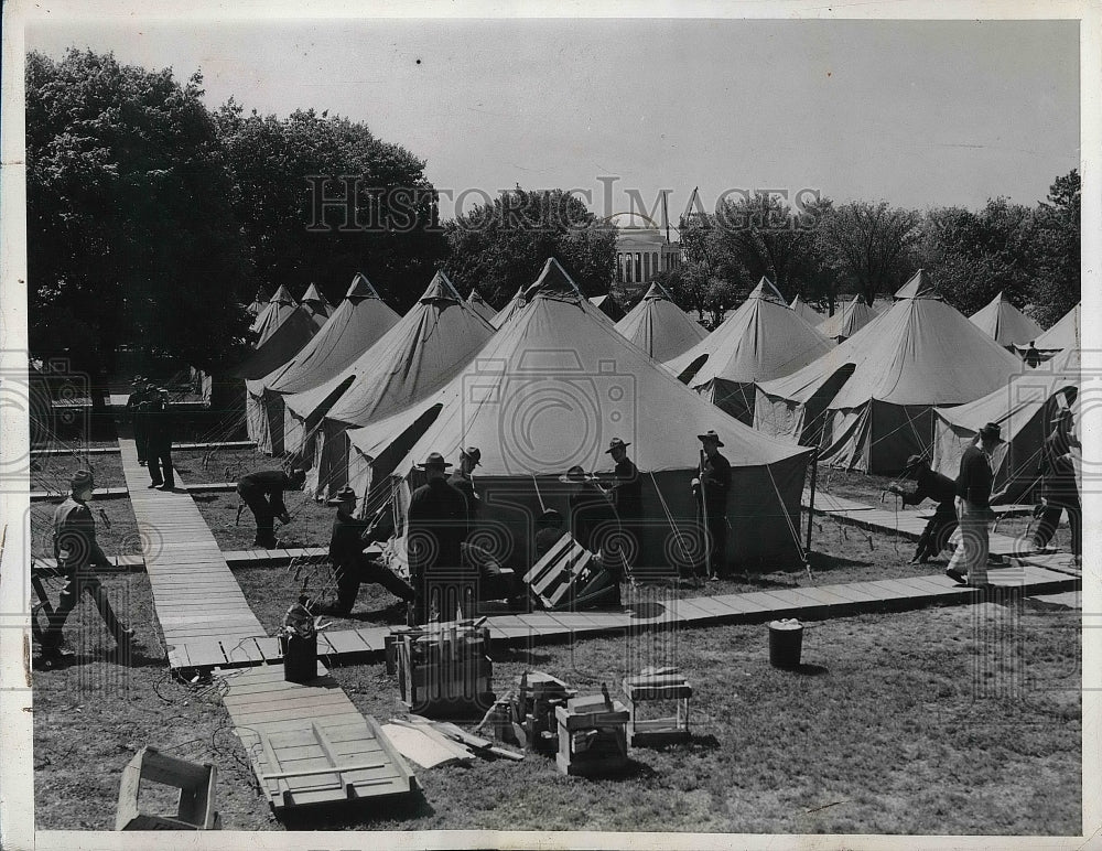 1942 Soldiers in Tents Near Washington Tidal Basin  - Historic Images