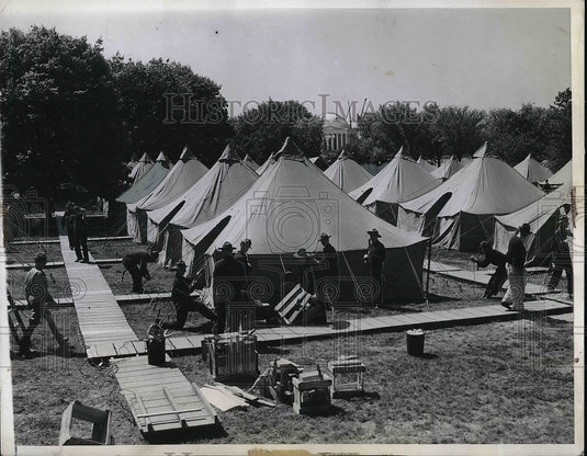 1941 Soldiers near Washington's Tidal Basin  - Historic Images