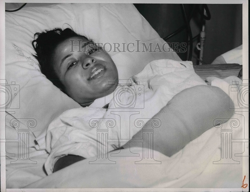 1951 Mrs. Dorothy Stevens in Hospital Recovers From Near Freezing - Historic Images