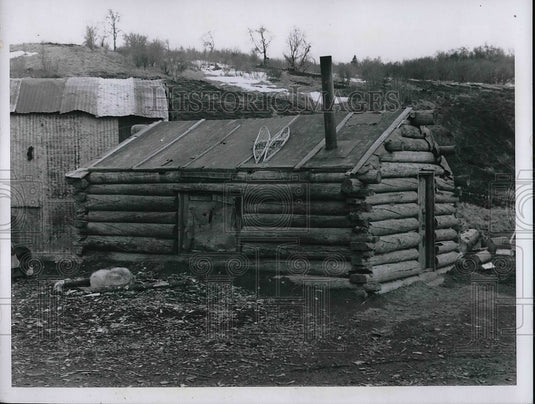 1969 Press Photo View Of Aloysis George Cabin In Alaska - Historic Images