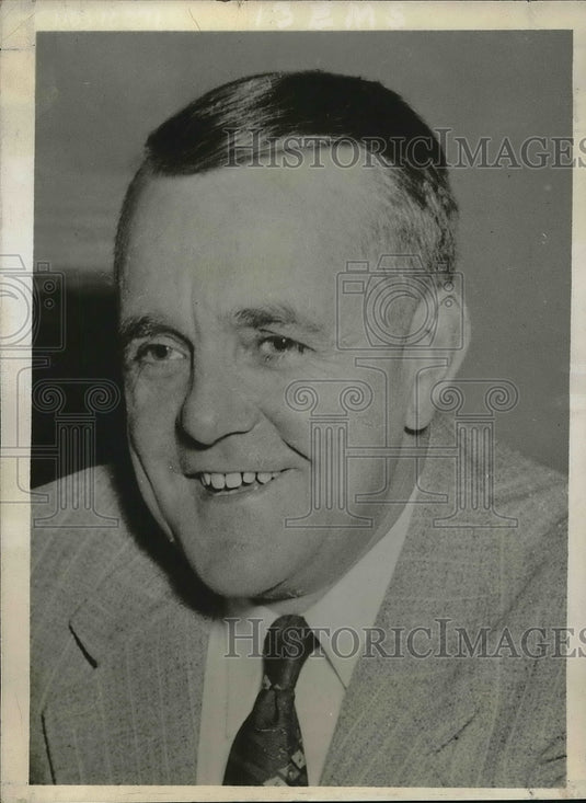 1941 Press Photo Robert J.Watt, Sec of Mass. State Labor in Geneva. - Historic Images
