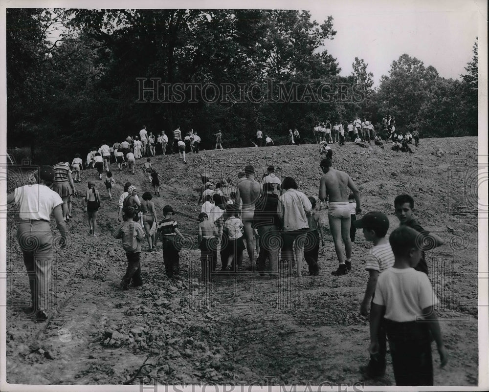 1951 Press Photo Campers at Red Wing camp near Cleveland, Ohio - Historic Images