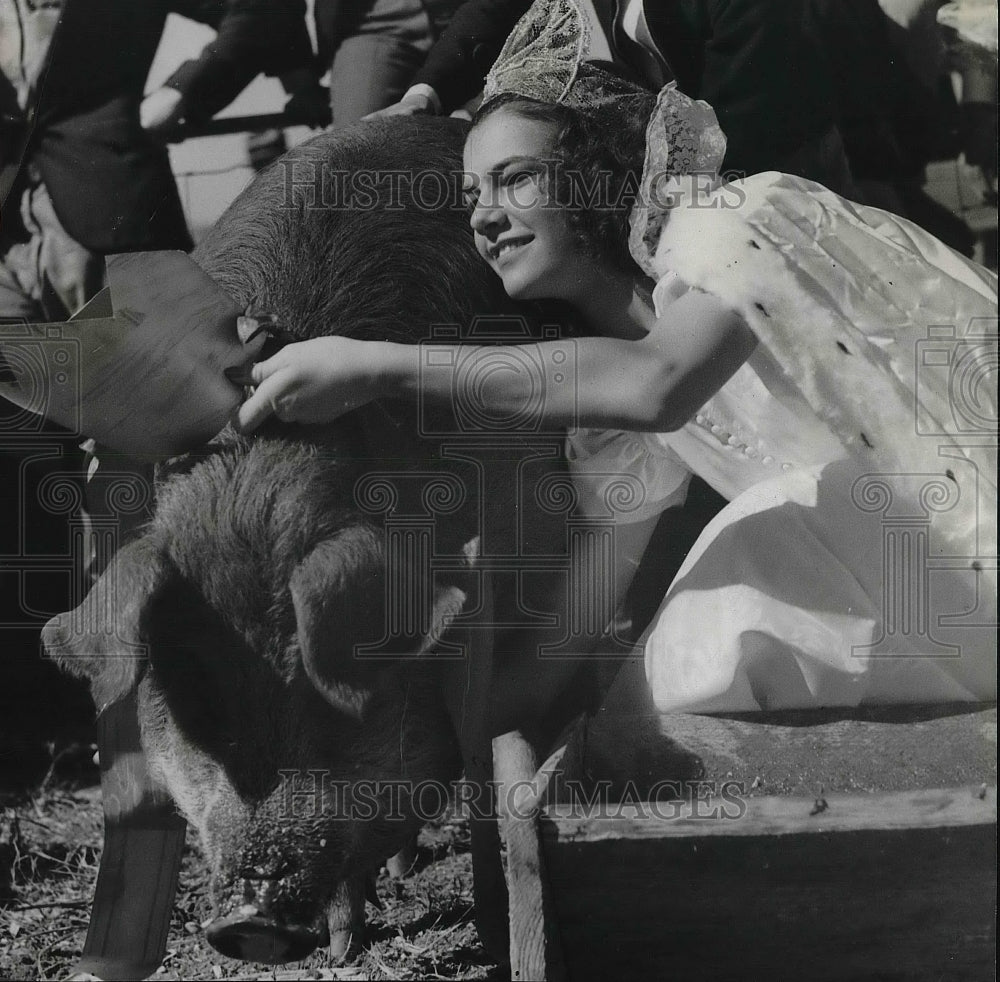 1939 Press Photo Maggie Garrett of Monroeville, Ala at hog festival - nea95521 - Historic Images