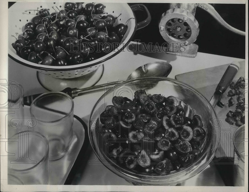 1936 Tow Pounds of Ripe Cherries  - Historic Images