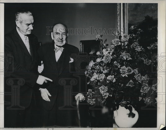 1948 Press Photo Hector Suyker & Henry Lytton 'Grand Old Man of State Street' - Historic Images