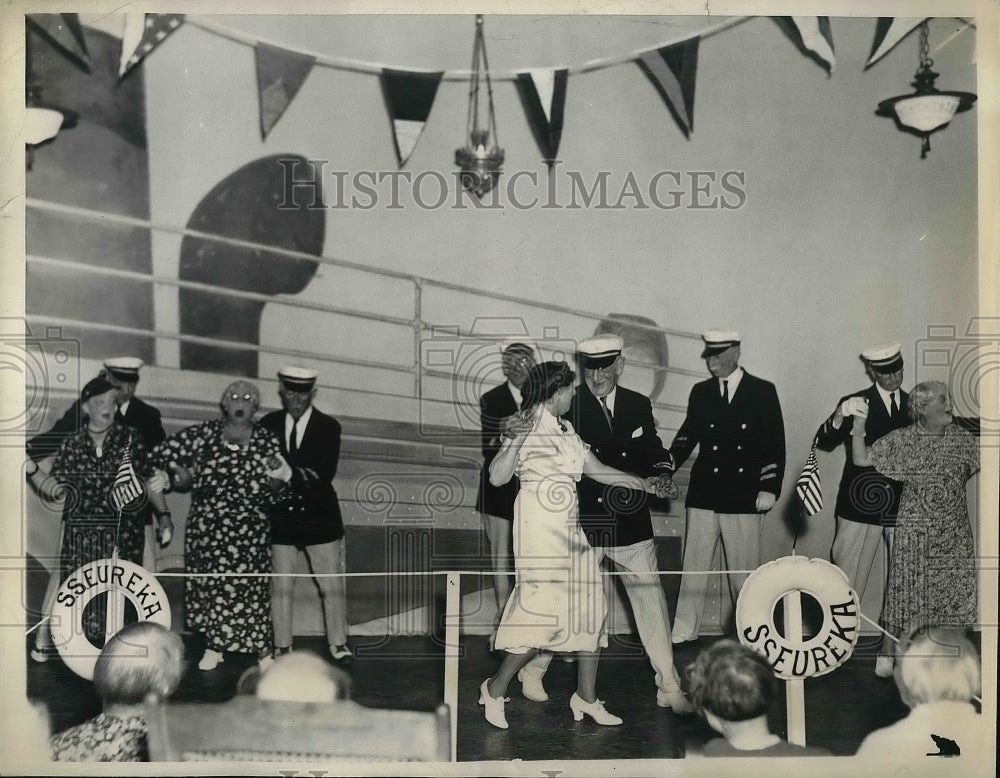 1937 George Monk & Rose Silberfeild Dacing In Comedy Revue - Historic Images