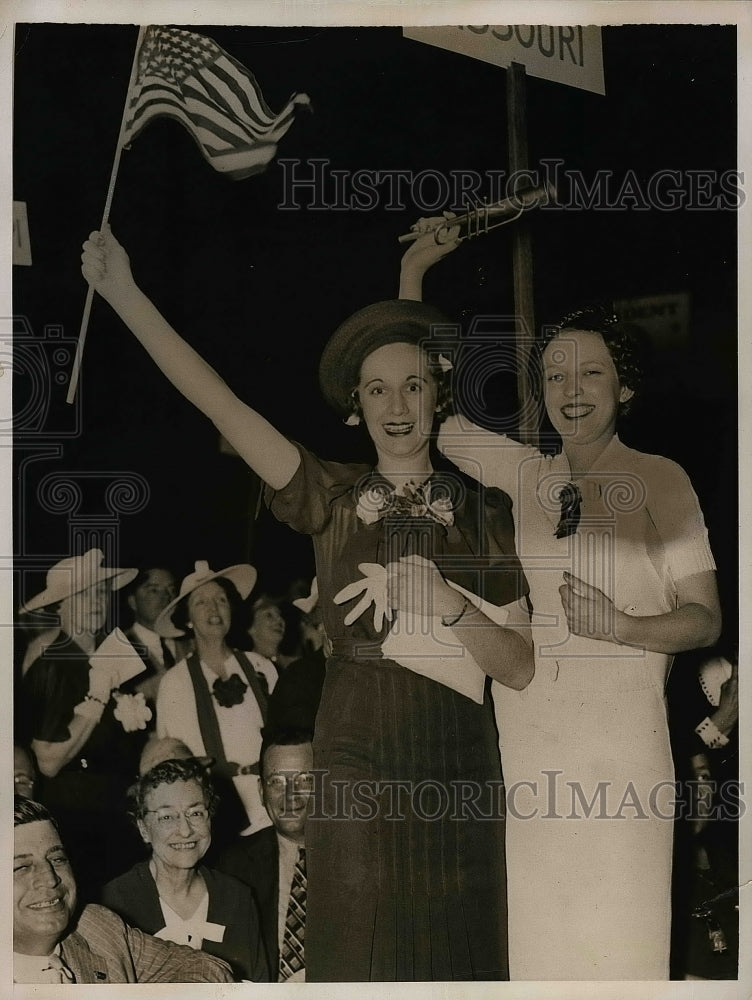 1936 Wilmoth Mason and Mary Anne Murphy at Democratic National - Historic Images