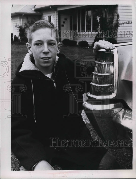 1967 Robert Hartig of used hand signals when riding a bike. - Historic Images