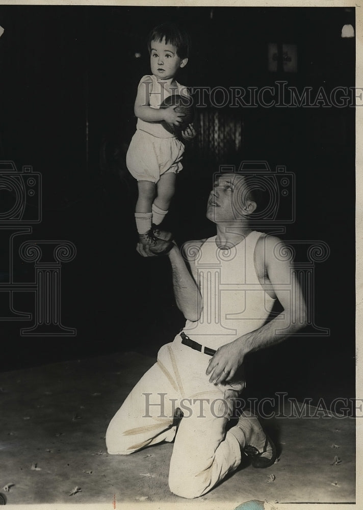 1925 Doris Jean Metzler VE Metzler balancing  - Historic Images
