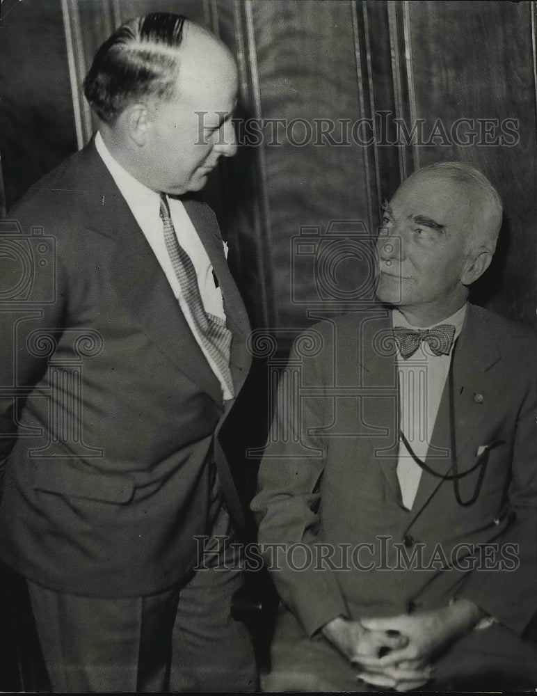 1933 Charles S. Mott &amp; atty Harry Toy in Detroit, Mich  - Historic Images