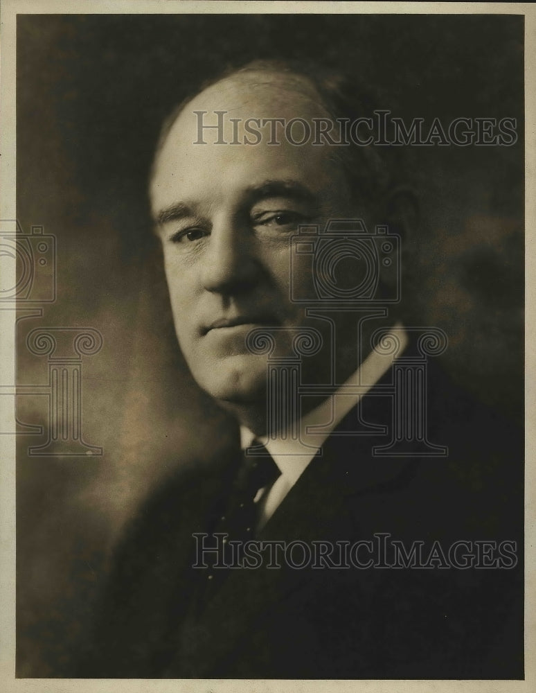 1925 Mr E.J. Miler who drilled Athens #6  - Historic Images