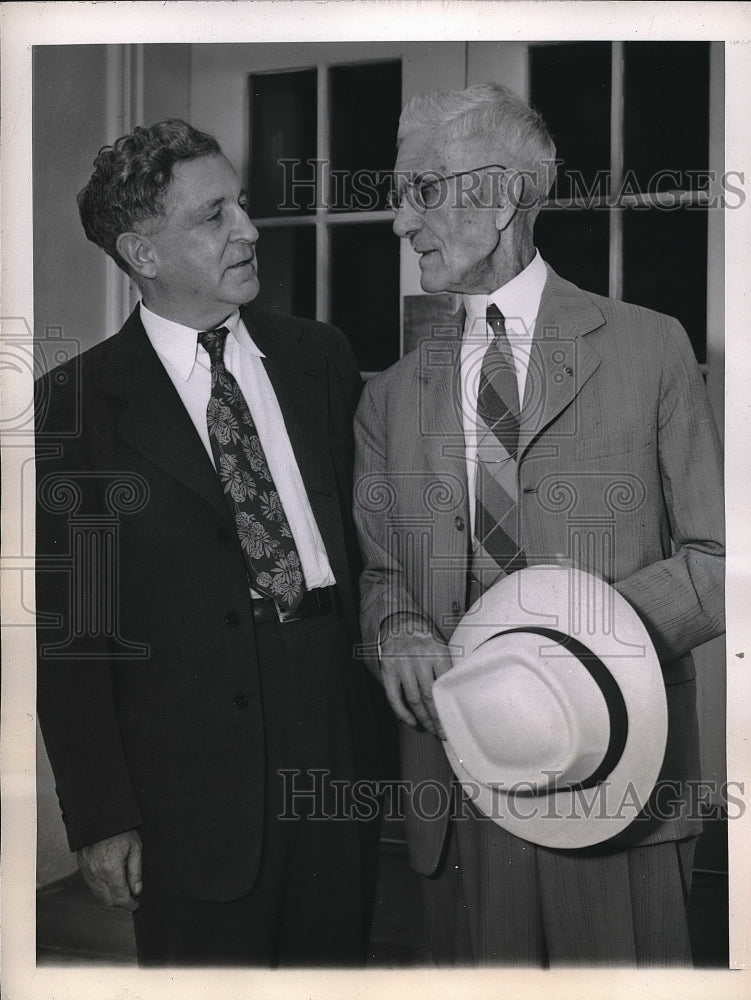 1945 Press Photo Senator Sheridan Downey with Doctor Francis Townsend Pension - Historic Images