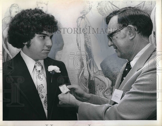 1976 Press Photo Bert Tuma, Dr. Donald Cobb - nea96581 - Historic Images