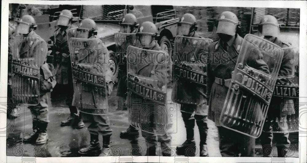 1969 Press Photo Rome Italy Riot Police Wear Shields Face Masks Student Riots - Historic Images