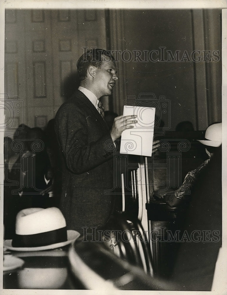 1933 Press Photo Leo Kissan Lodging Protest with City Government over Auto Tax - Historic Images