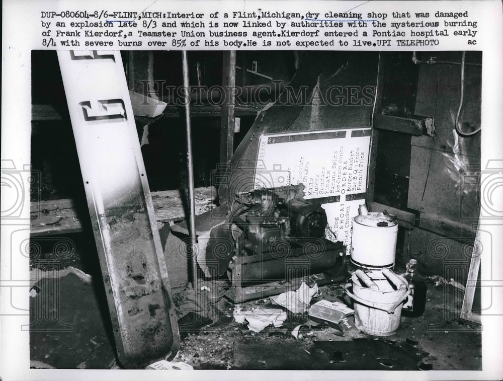 1958 Press Photo Flint, Mich interior of business that burned down - nea96977 - Historic Images