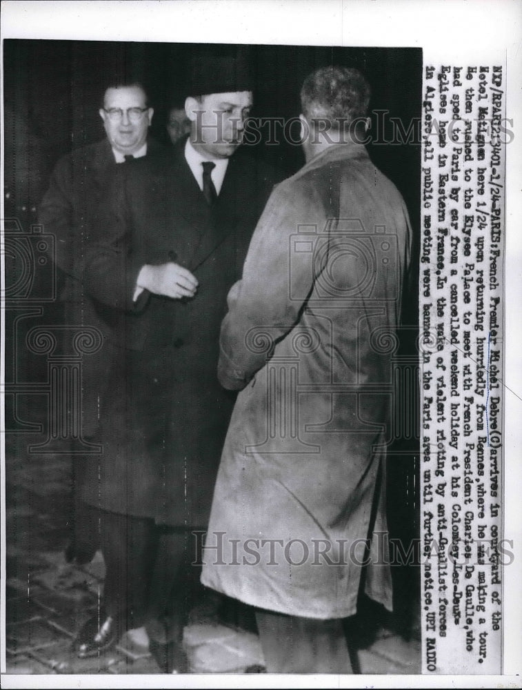 1960 Press Photo French Premier Michel Debre Arriving to Hotel Matignon - Historic Images