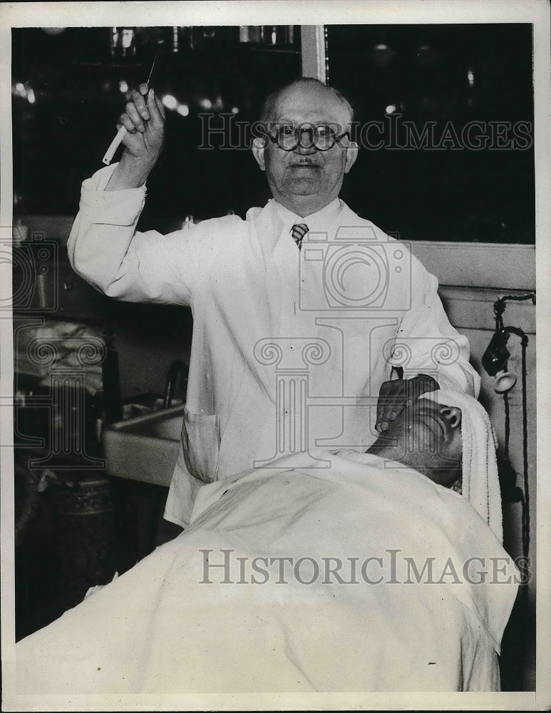 1934 San Francisco Barber Charles Heady Opening Without Permir - Historic Images