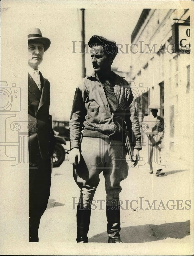 1929 Philip Mohen, civilian flyer in NY - Historic Images
