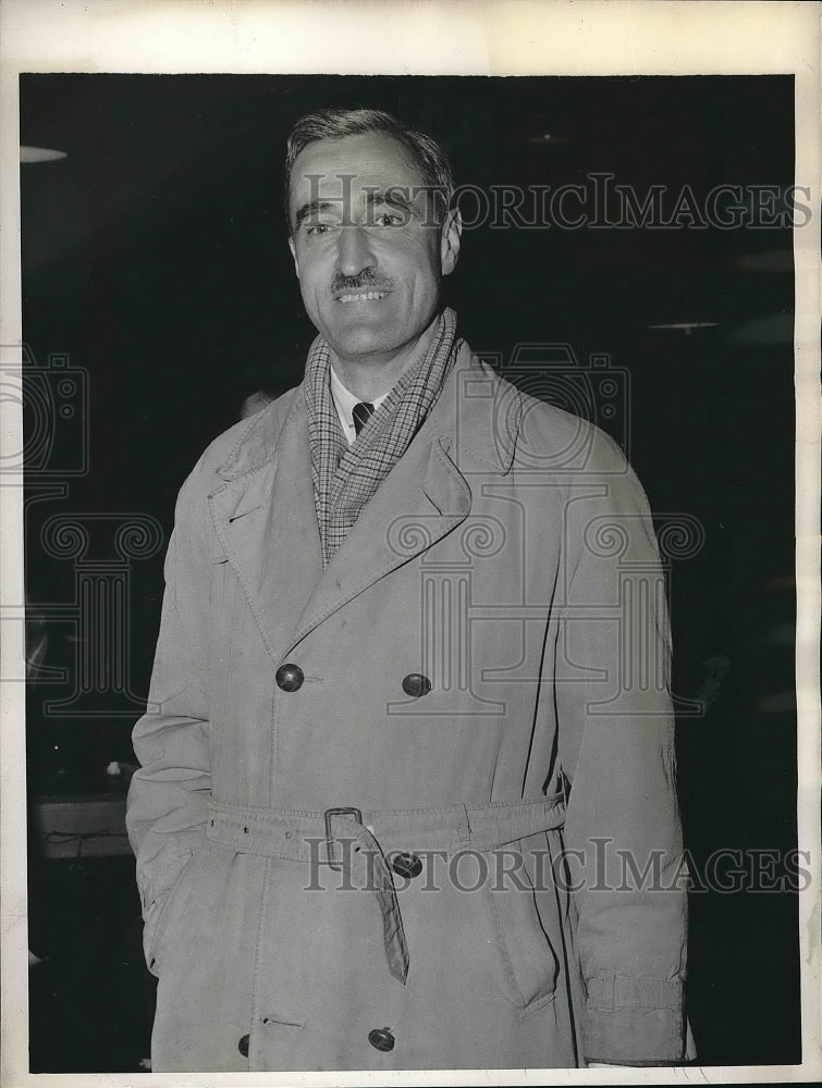 1944 Press Photo Dr. Harold C. Stuart of Brookline, Mass - Historic Images