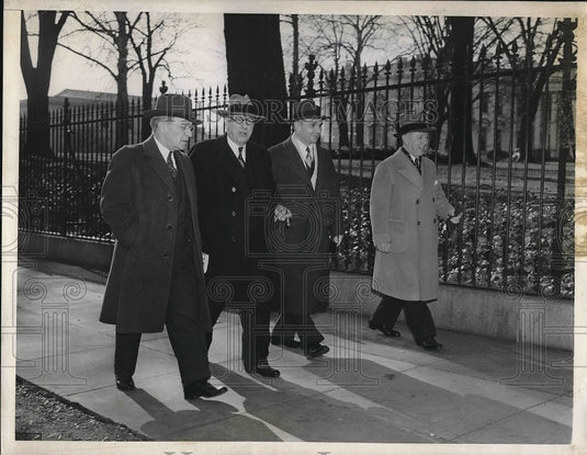 1943 Press Photo H.W. Fraser Conductors Union T.O. Cashen David B. Robertson - Historic Images