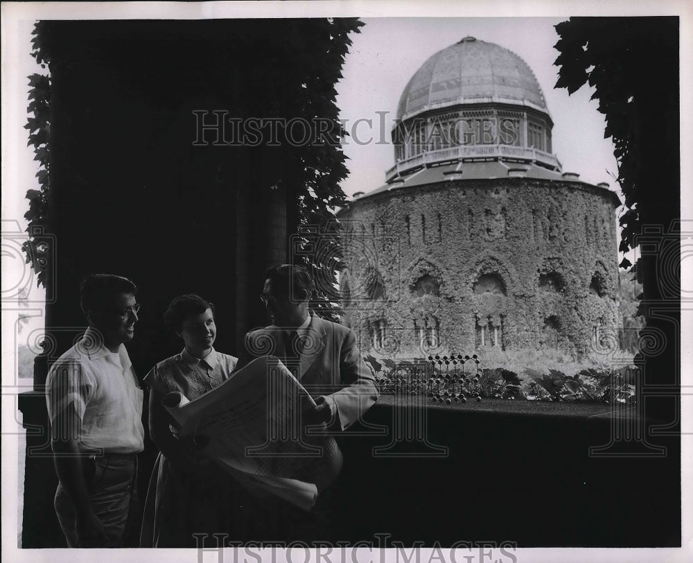 1954 Press Photo Dr. John R. Stehn, Physicist, B. J. Mastronardy, H. McMurray - Historic Images