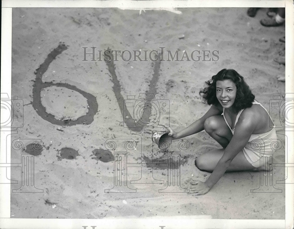 1941 Press Photo NYU swimming star, Helene Rains for Natl meet - Historic Images