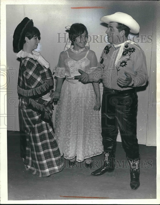 1967 Press Photo Annie Get Your Gun, Glenn Sterling, Kathy Keating, F. Loizzi - Historic Images