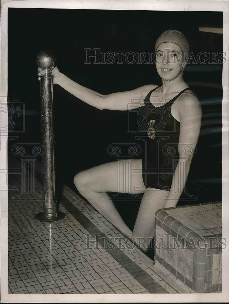 1937 Press Photo Twelve-Year-Old Helen Rains Wins 300 Yard Free Style - Historic Images