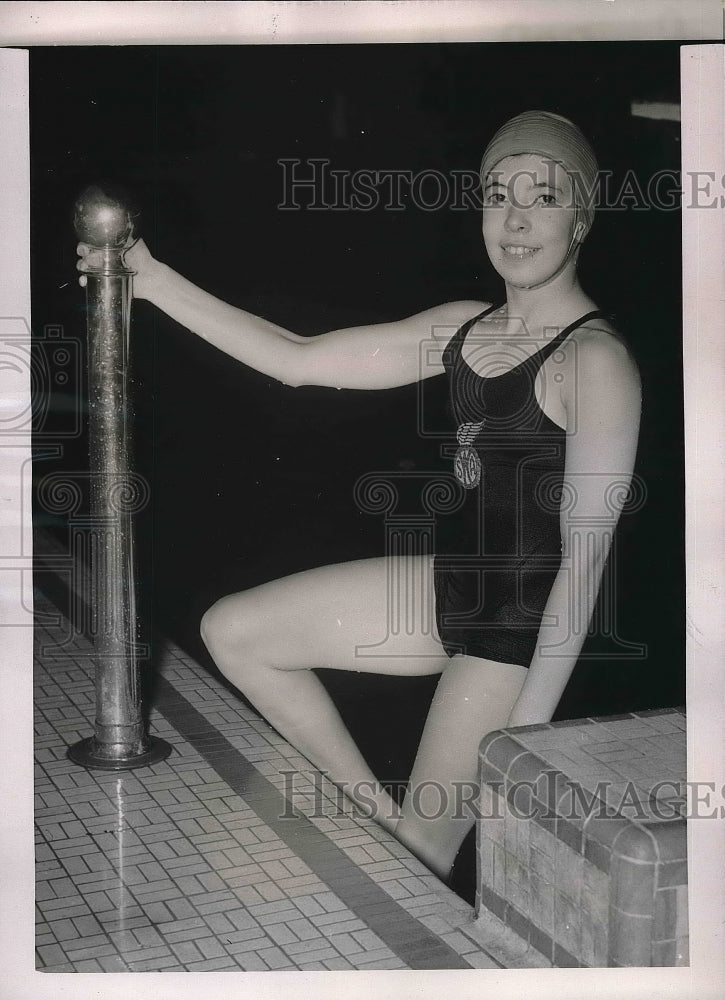 1937 Press Photo Twelve-Year-Old Helen Rains Wins 300-Yard Swim Meet in NY - Historic Images