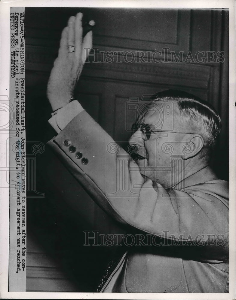 1952 Press Photo Presidential Asst. John Steelman waves to newsman after the - Historic Images