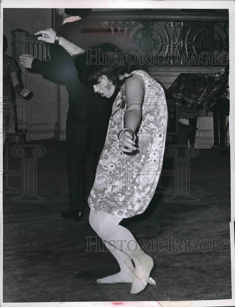 1967 Barbara Dery, 18, Dances To Music  - Historic Images