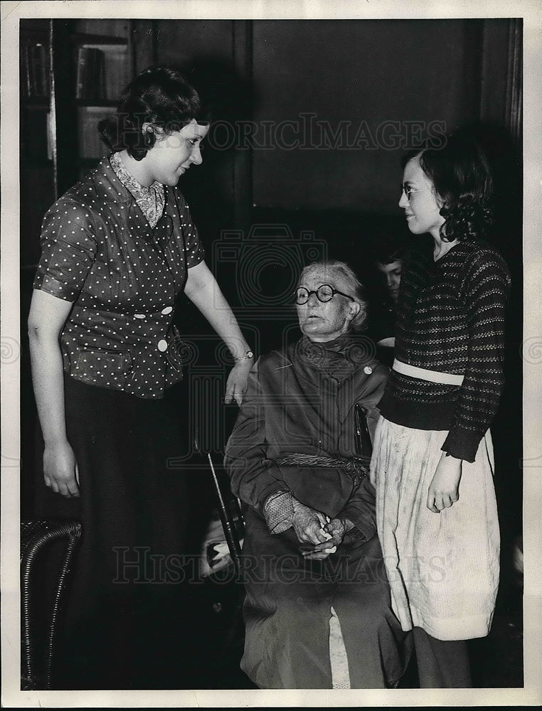 1937 Victims Of Cincinnati Flood After They Were Rescued  - Historic Images