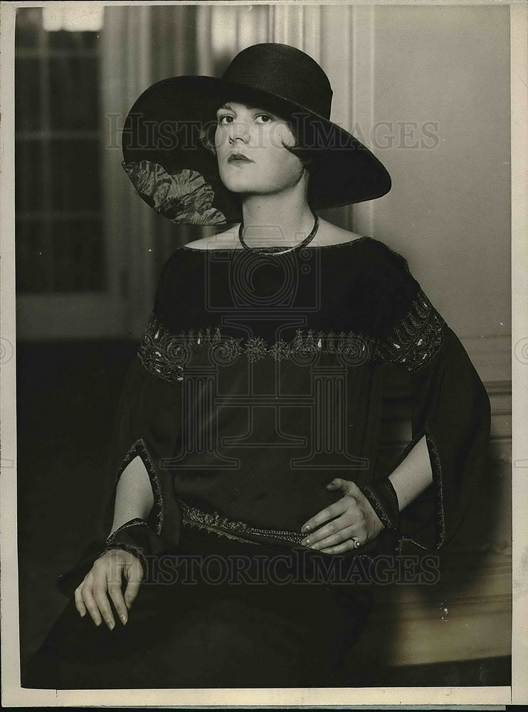 1926 Press Photo Jr League model Miss Mary Van Rensselser in NYC - Historic Images