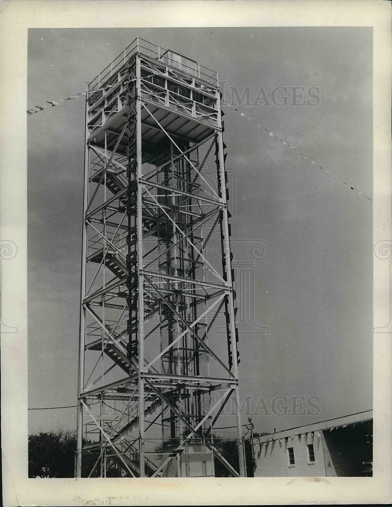 1960 Press Photo Tower in Unidentified Location - nea97938-Historic Images
