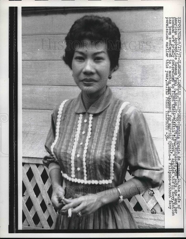 1957 Press Photo Cynthia Gracia de Guzman Seaman Paul S. Nation Jr. - nea97959 - Historic Images