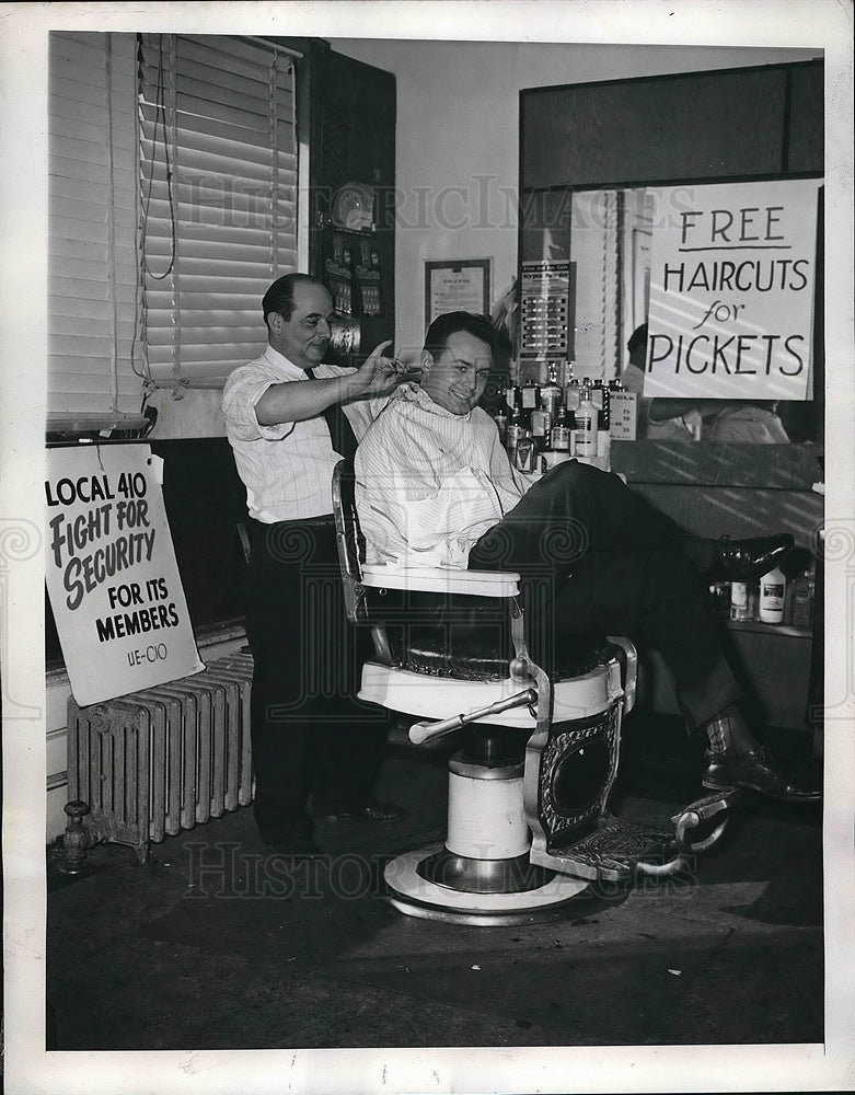1946 Barber Ed Rainona supports striking electrical workers in NJ - Historic Images