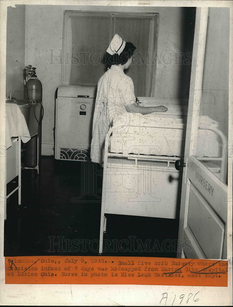 1945 Press Photo Marion City Hospital nursery where Creviston infant was stolen - Historic Images