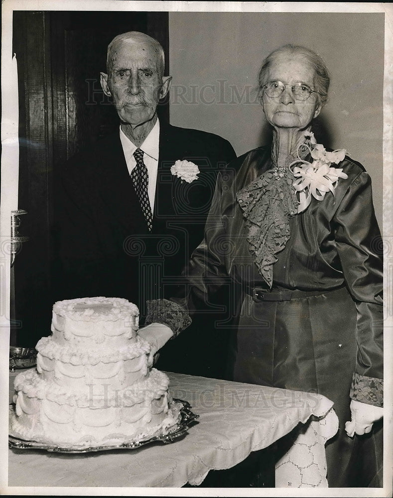 1957 Press Photo Mr &amp; Mrs MM Roach of Snow Camp, N.C. celebrate 75th anniversary-Historic Images