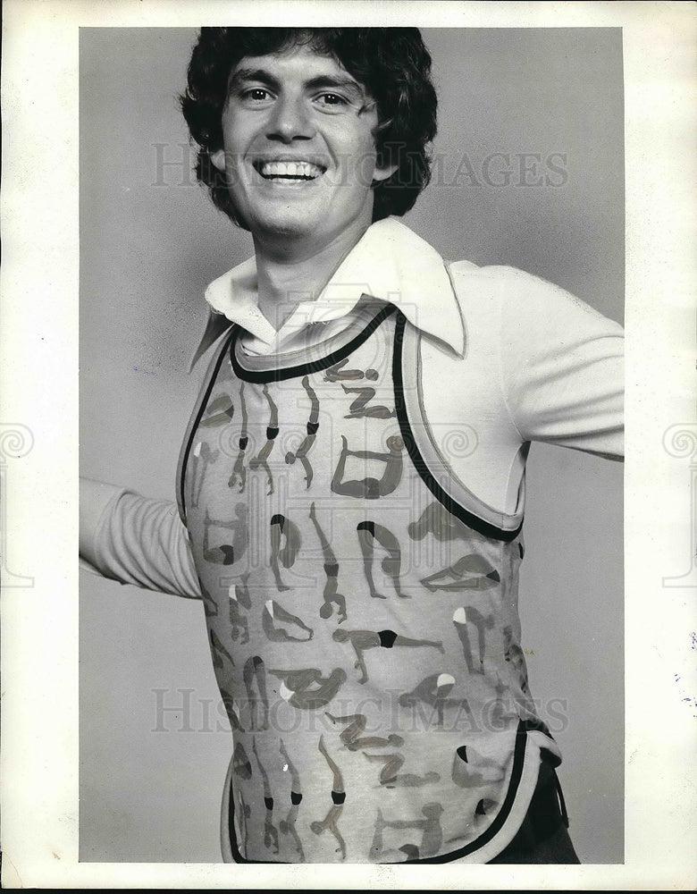 1973 Press Photo NYC, printed accent sweater on a male model - nea98234-Historic Images