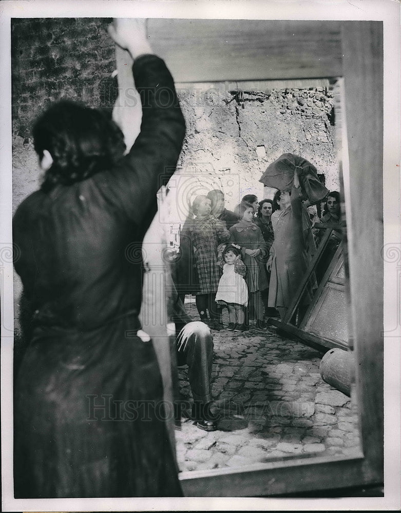 1955 Rocca Priora, Italy flood refugees evacuated  - Historic Images