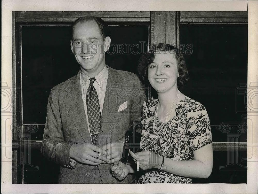 1939 Press Photo Mr O&#39;Brien &amp; Lady Dunn sail to England on SS Manhattan-Historic Images