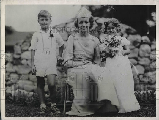 1933 Press Photo Morella Oldham "Queen of Natl Cherry Festival", b Gray, D Dugal - Historic Images