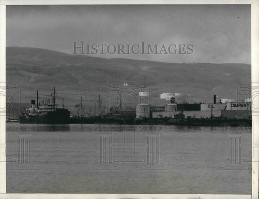 1935 Press Photo Tanker strike putting shipping circles on pins and needles - Historic Images