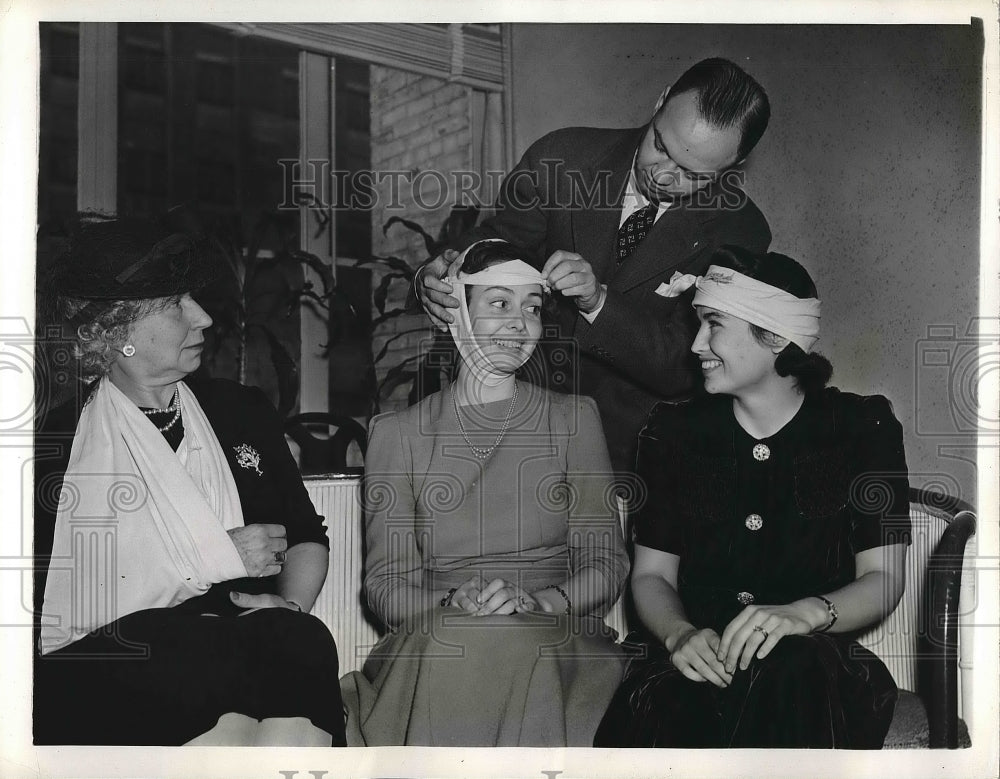 1941 Members of Womens National Republican Club Learning First Aid - Historic Images