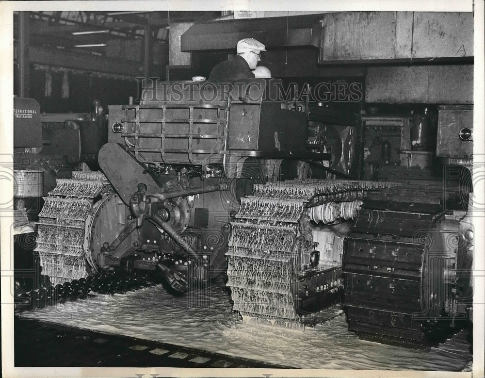 1941 Strikers Go Back to Work at International Harvester Plant - Historic Images