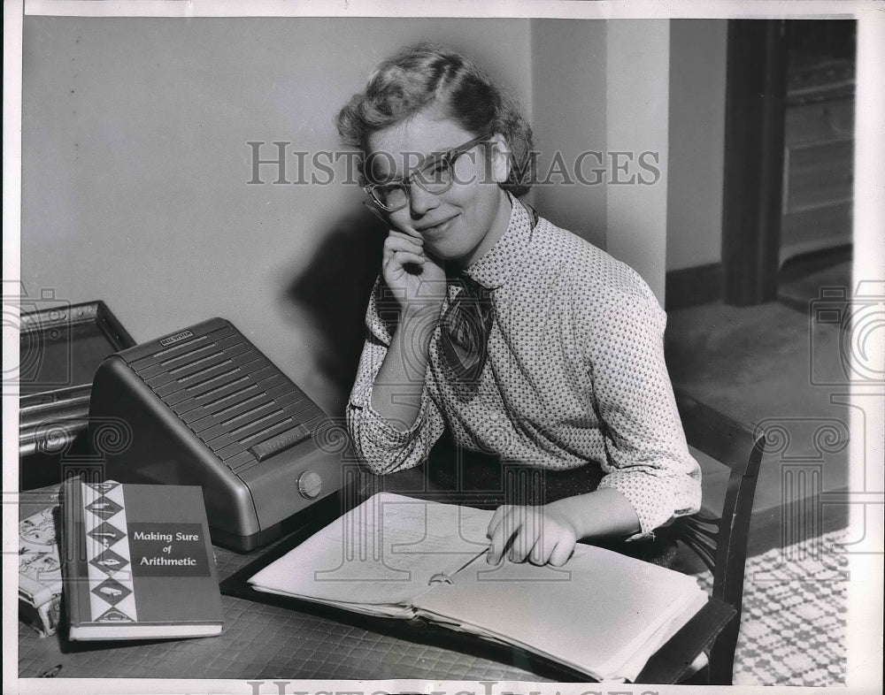 1954 Press Photo Nancy Olson, a victim of rheumatic fever, resumes her school - Historic Images