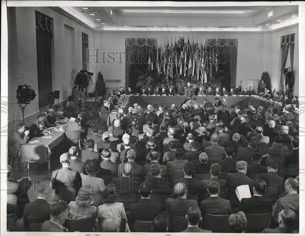 1943 UN Relief & Rehabilitation Administration Conference - Historic Images