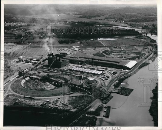 1958 Unloading Pulpwood at New Bowates Plant  - Historic Images